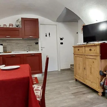 Antica Canonica Di Casa Bernardi Appartamento *