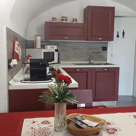 Antica Canonica Di Casa Bernardi Appartamento *