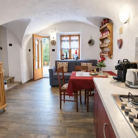 Appartamento Antica Canonica Di Casa Bernardi Trento