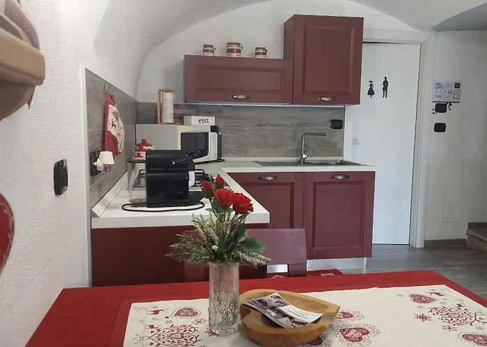 L'antica Canonica Di Casa Bernardi, Terrazzo Wi-fi Petfriendly Con Area Cani Appartement *